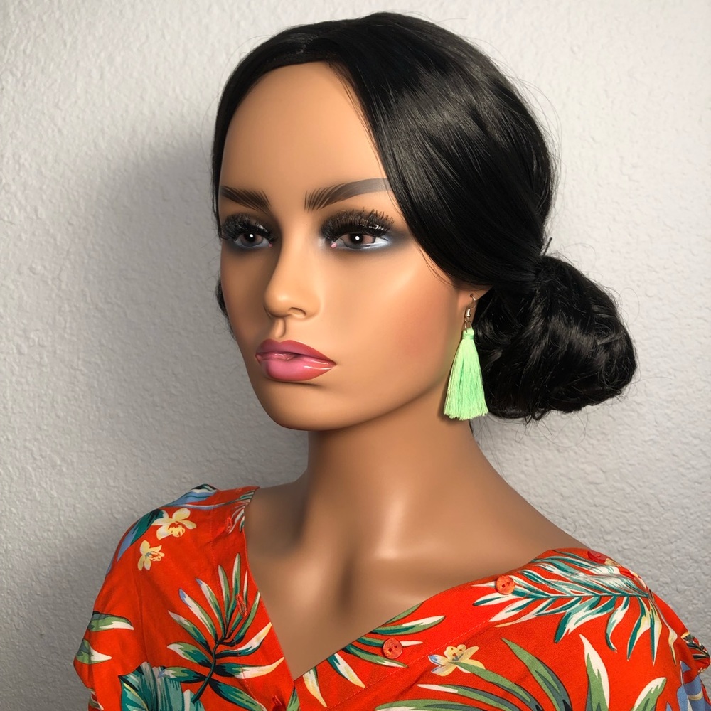🦋 Handmade Neon Green Tassel Earrings 🦋 - Picture 3 of 8